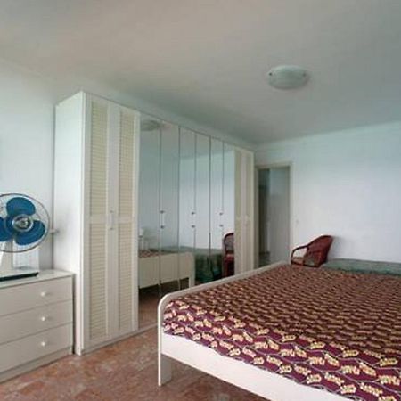 Flat Rossi Apartment ม็องตง ห้อง รูปภาพ