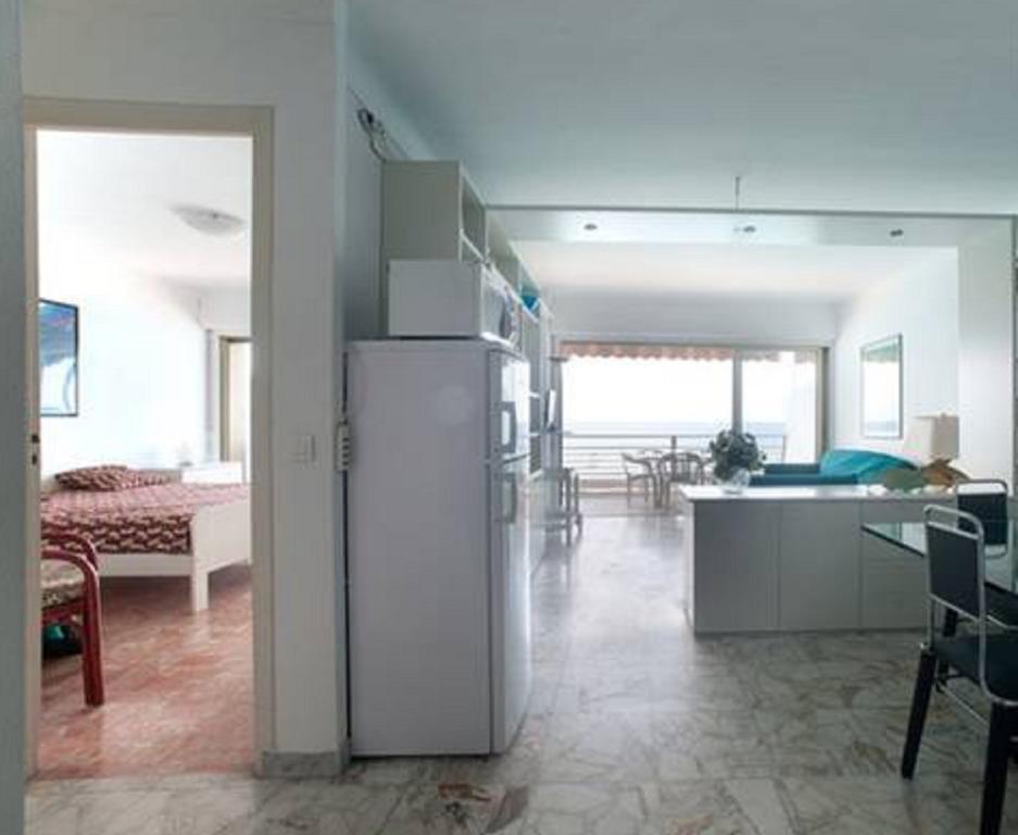 Flat Rossi Apartment ม็องตง ห้อง รูปภาพ